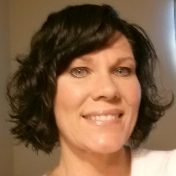 Meet your Posher, Deborah - Picture 1 of 1